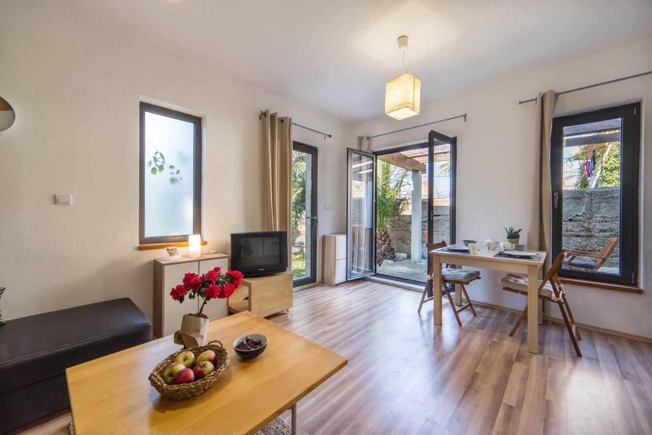 Apartment Peaceful Oasis Макарска Экстерьер фото